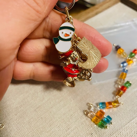 Metallic Christmas Cartoon Cute Keychain - Picture 2 of 4